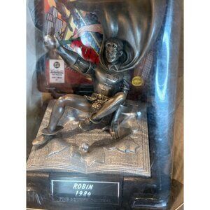 DC Comic Book Champions Collector Series #2 1984 Silver Age Robin Pewter Batman